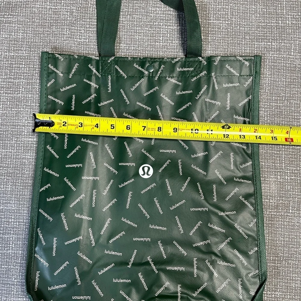 Lululemon Large recyclable reusable tote shopping bag green/white